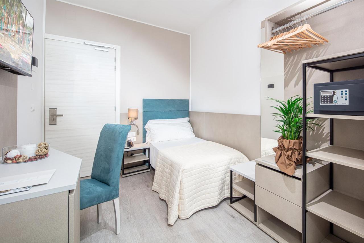 Hotel Pigalle Лідо-ді-Єзоло Екстер'єр фото